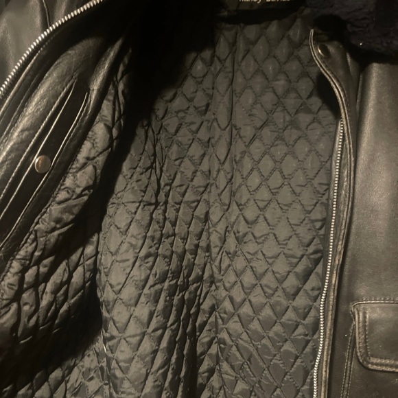 Vintage 1970’s, 80’s Harley Davidson bomber jacket with removable fur collar. - Picture 4 of 6